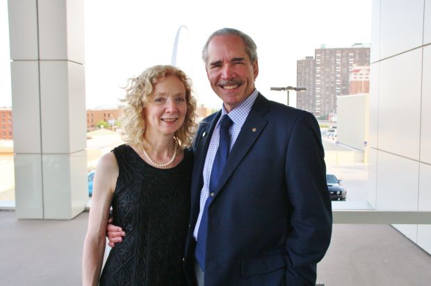 Gail Appleson, Guillermo Rodriguez